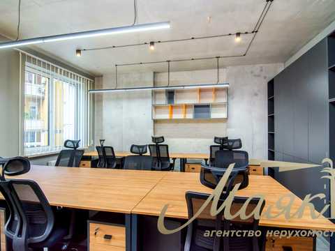 комерційна за адресою Саксаганського вул., 37-К