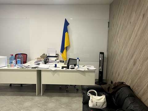 комерційна за адресою Дорошенка вул., 10