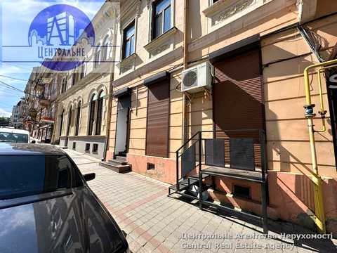 комерційна за адресою Заньковецької, 23