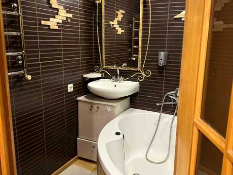 квартира за адресою Шухевича, 12