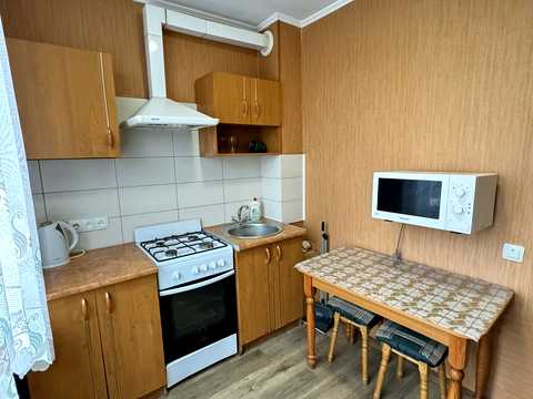 квартира за адресою Нескорених вул. (Героїв Праці), 4