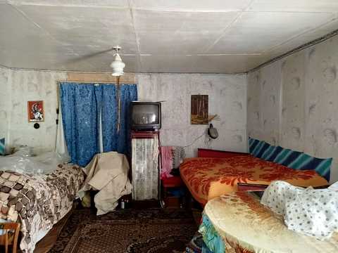 дом по адресу центральна