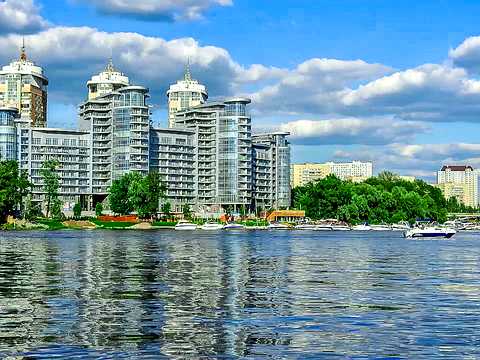 квартира за адресою Раїси Окіпної вул., 18