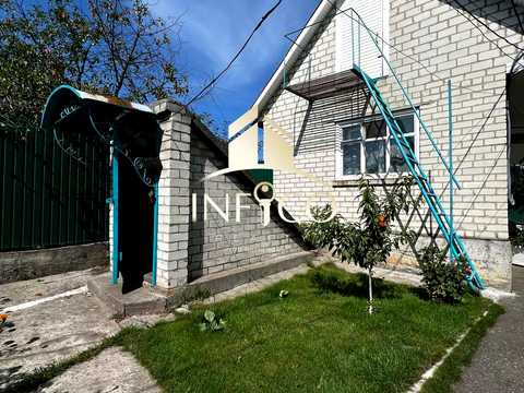 дом по адресу Комарова, 27