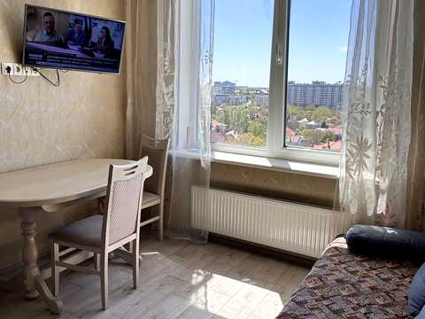 квартира за адресою Літературна вул., 8
