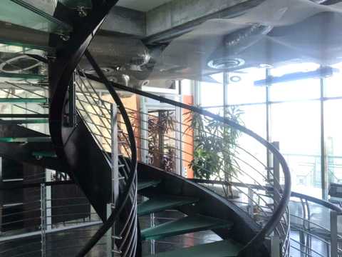 комерційна за адресою Басейна вул., 1/2