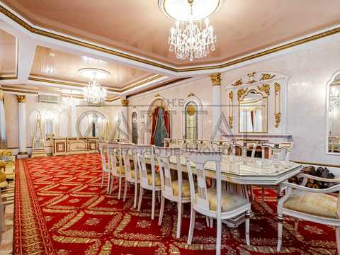 коммерческая по адресу Патріарха Володимира Романюка ул. (Жовтнева), 2Б