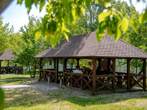 комерційна за адресою Героїв Космосу вул., 4