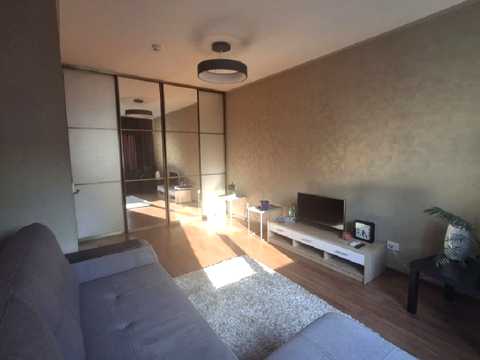 квартира за адресою Бориса Гмирі вул., 12-Б