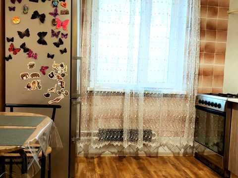 квартира за адресою Ревуцького вул., 24/4