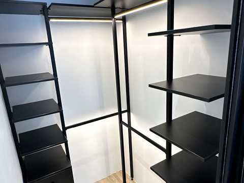 квартира за адресою Салютна вул., 2к10