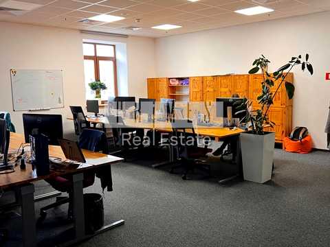 коммерческая по адресу Верхній Вал ул., 10