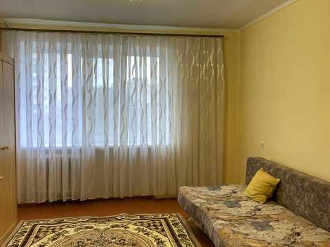 квартира за адресою комарова, 27
