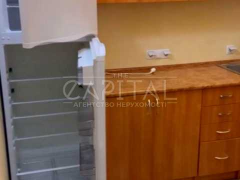 комерційна за адресою Срібнокільська вул., 3-Б