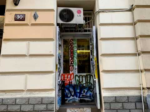 комерційна за адресою Патріарха Димитрія Яреми вул. (Антона Чехова), 30
