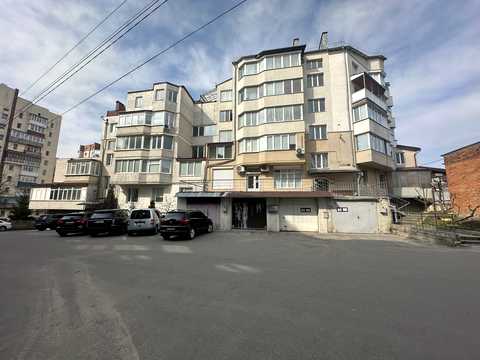 квартира за адресою Степана Бандери вул., 9/2