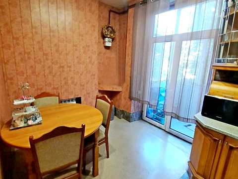 квартира за адресою Гімназичний просп. (Пеліна), 18