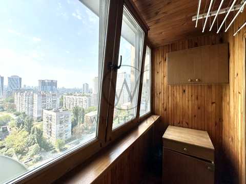 квартира за адресою В'ячеслава Чорновола вул., 16