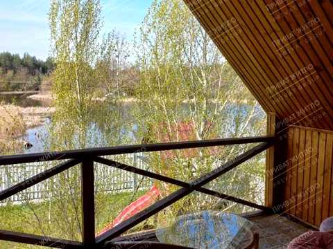 будинок за адресою с. Брунівка, центральна, 1
