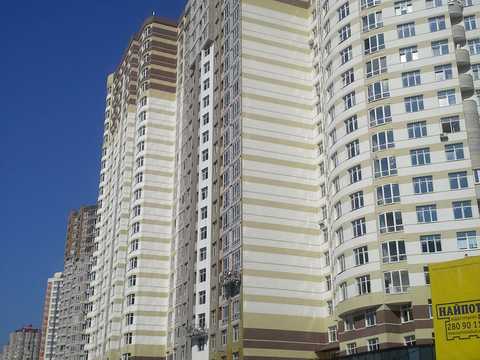квартира за адресою Анни Ахматової вул., 22