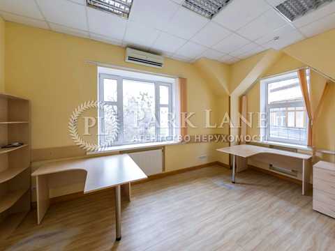 комерційна за адресою Саксаганського вул., 67