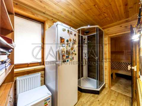 будинок за адресою с. Вишеньки, Бориспільський