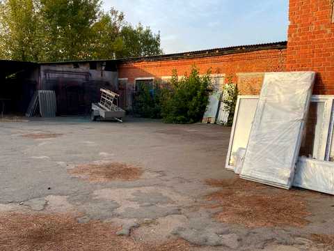 комерційна за адресою Соборності вул., 142