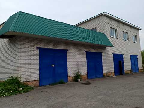 комерційна за адресою За містом, 1