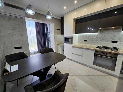 квартира за адресою Співдружності вул., 1