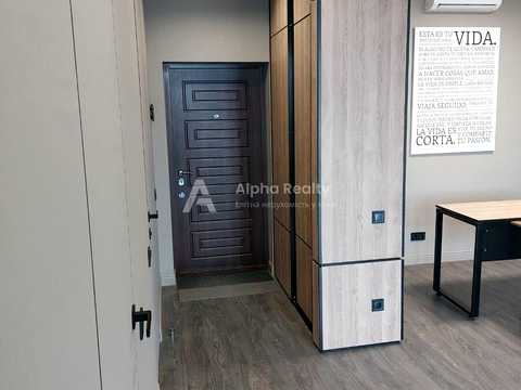 комерційна за адресою Жилянська вул., 68