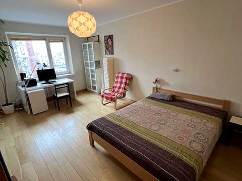 квартира за адресою Анни Ахматової вул., 15