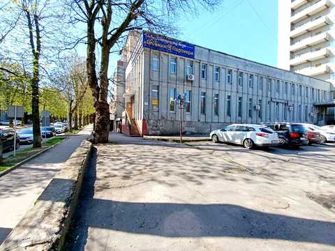 коммерческая по адресу Героїв Майдану ул. (Театральна), 10