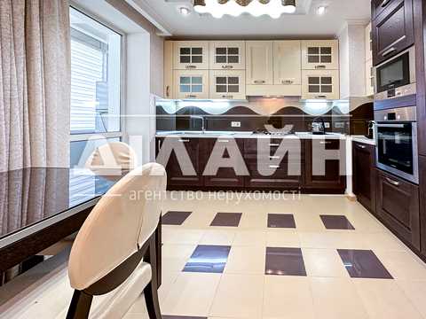 квартира за адресою Приходська вул., 58