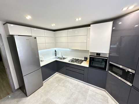 квартира за адресою Злуки просп., 18