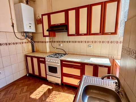 квартира за адресою Синагоги вул. (Анрі Барбюса), 3
