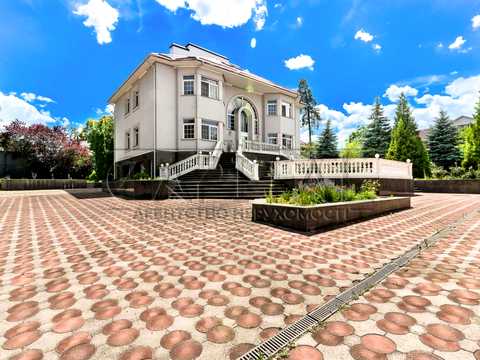 коммерческая по адресу Патріарха Володимира Романюка ул. (Жовтнева), 2Б