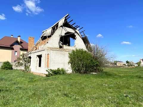 участок по адресу с. Новоселовка, Рабочая, 28