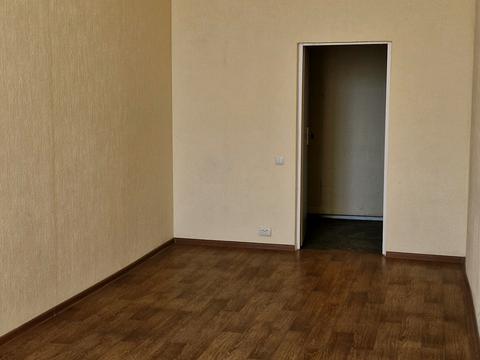 комерційна за адресою майдан Захисників України пл. (Повстання), 7/8