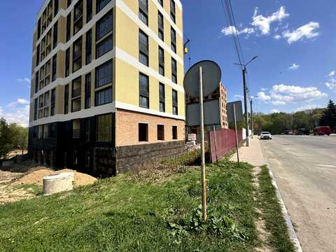 комерційна за адресою Озерна вул., 17