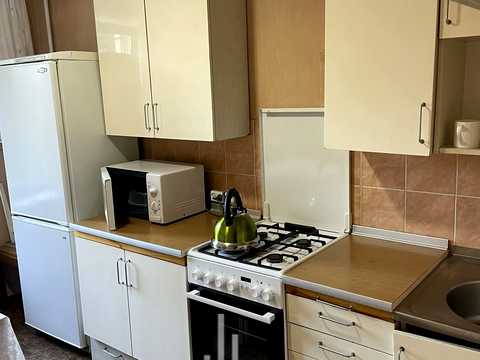 квартира за адресою Ревуцького вул., 17-Б