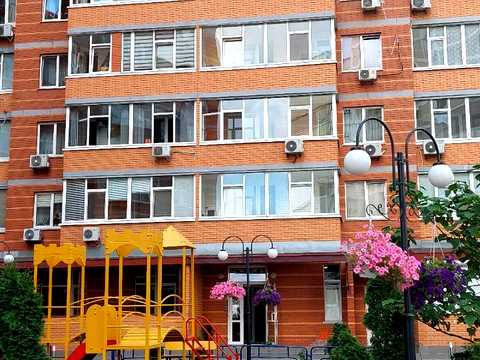 квартира по адресу Ревуцкого ул., 9