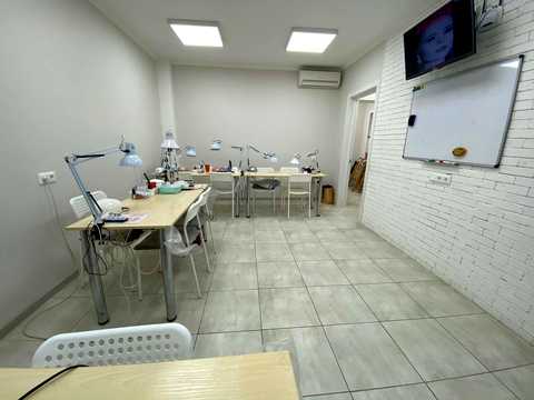 коммерческая по адресу Ревуцкого ул., 30/1
