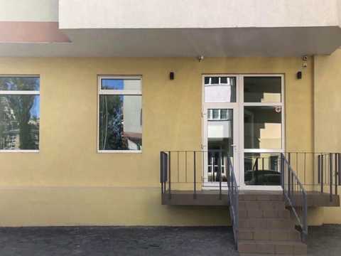 комерційна за адресою Гарматна вул., 37-А