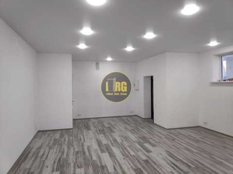комерційна за адресою Гетьманська вул., 12