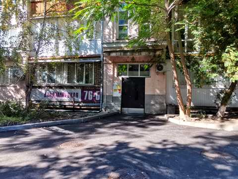 комерційна за адресою Володимирська вул., 76-Б