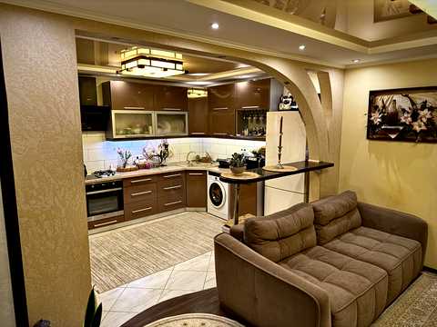 квартира за адресою Миколаївська вул., 10