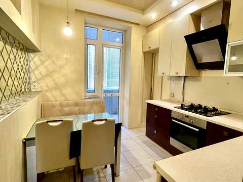 квартира за адресою Космонавтів вул., 62