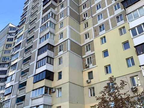 квартира за адресою Ревуцького вул., 44