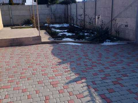 будинок за адресою Петропавлівська