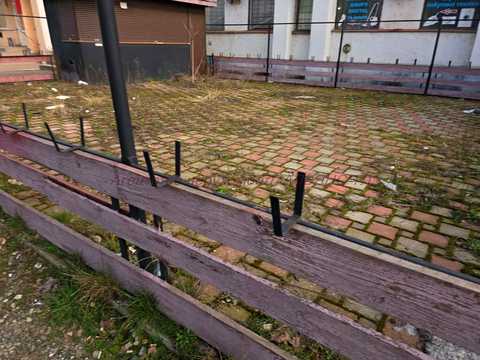 комерційна за адресою Тиводара Легоцького вул., 5